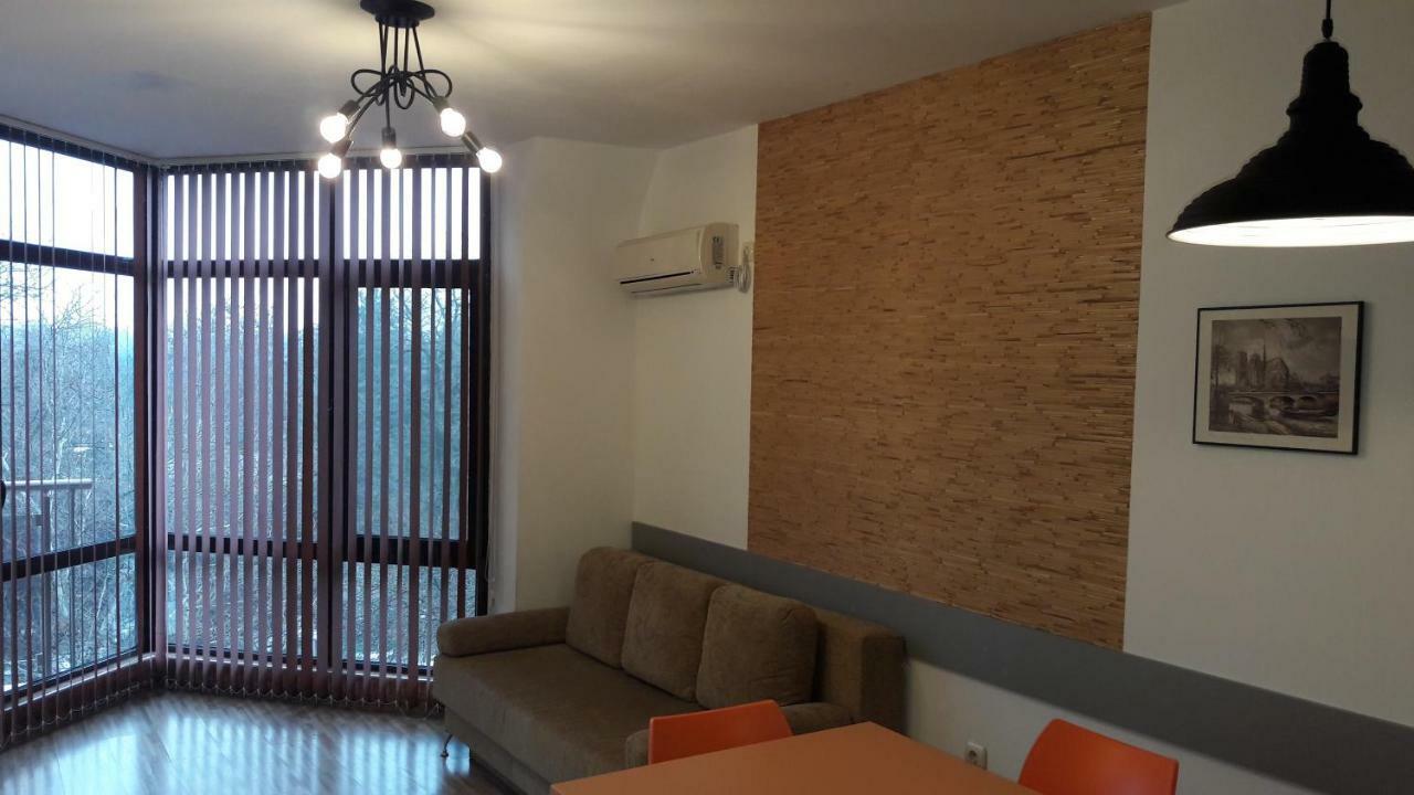 Apartments In Relax Complex Fantasy Hisarya Exterior photo
